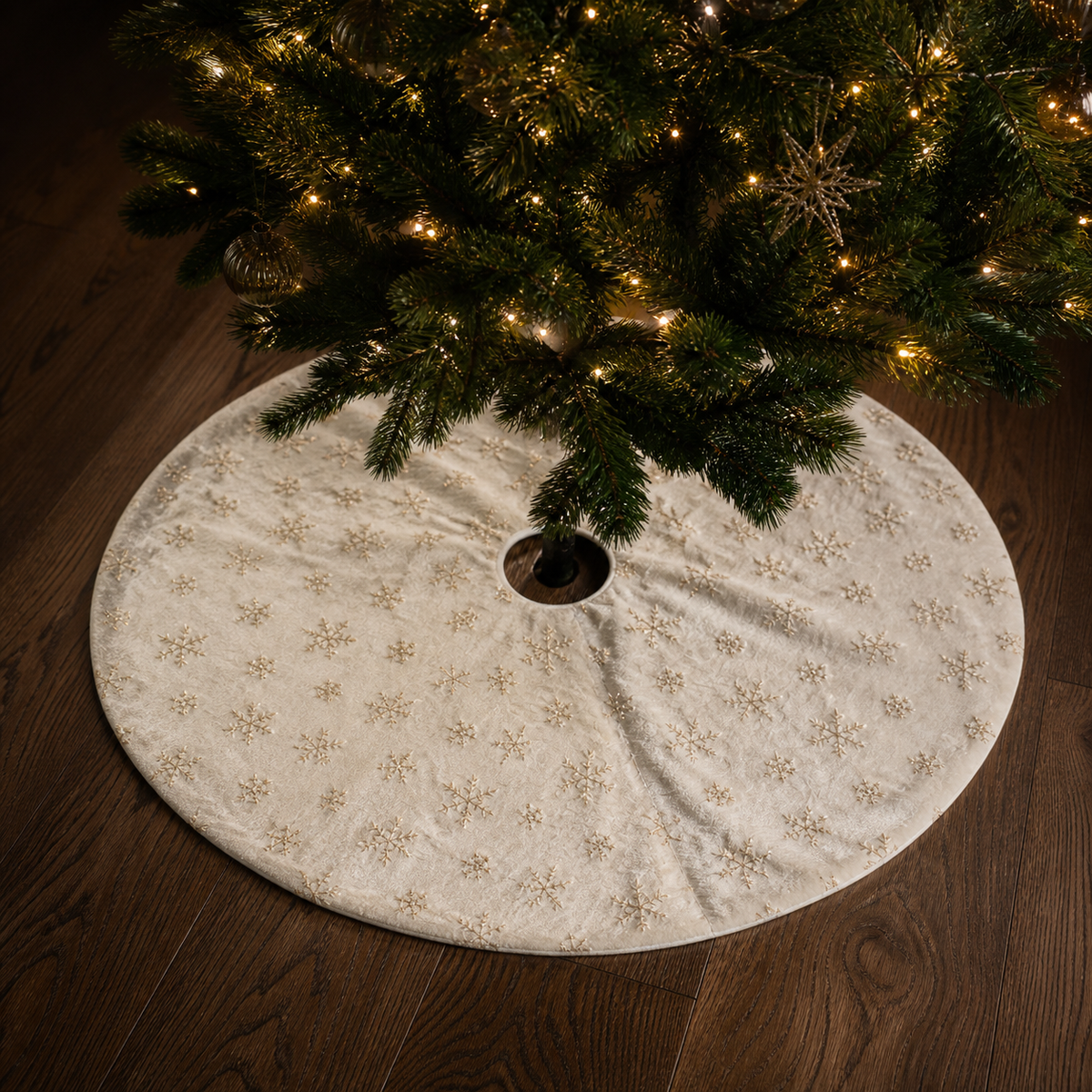 Snowflake Faux-Fur Christmas Tree Skirt — product view 2